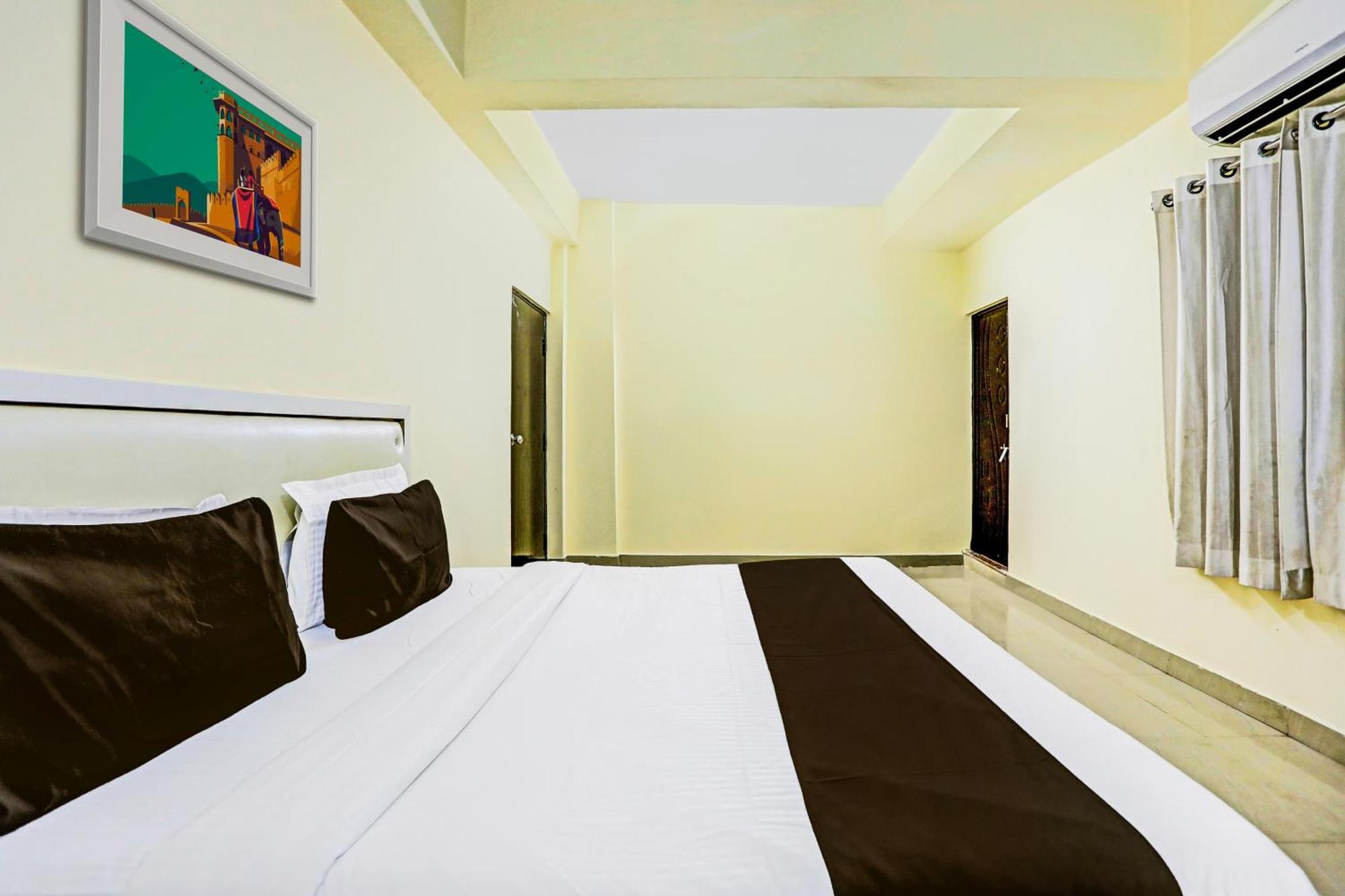 Super Hotel O Hyderabad Gate Iit Bhu Kakarmatha Buitenkant foto