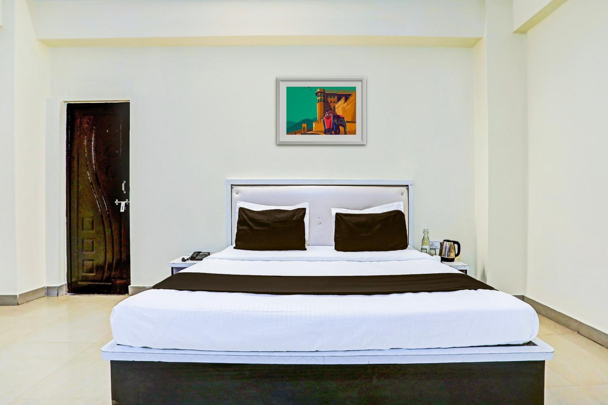 Super Hotel O Hyderabad Gate Iit Bhu Kakarmatha Buitenkant foto