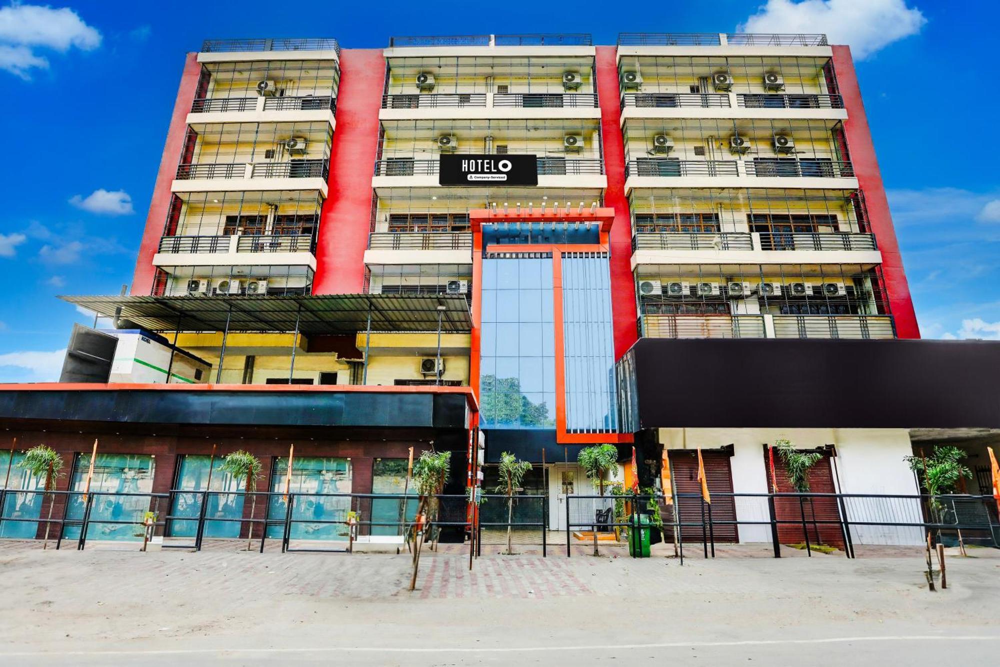 Super Hotel O Hyderabad Gate Iit Bhu Kakarmatha Buitenkant foto
